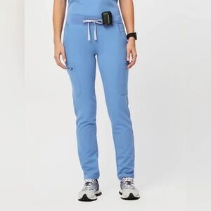 Figs high rise skinny yola scrub pants. In ceil blue